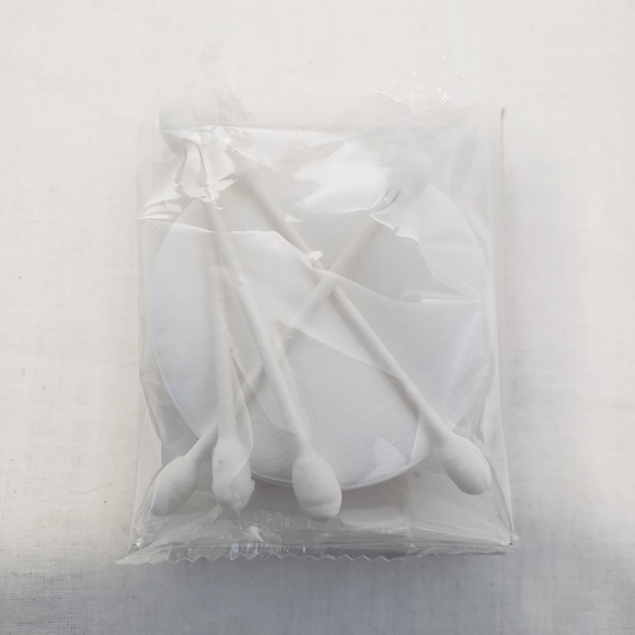 Travel Kit Shower Gel Hask Shampoo and Conditioner 3 Blade Razor And Vanity Set - Picture 7 of 7